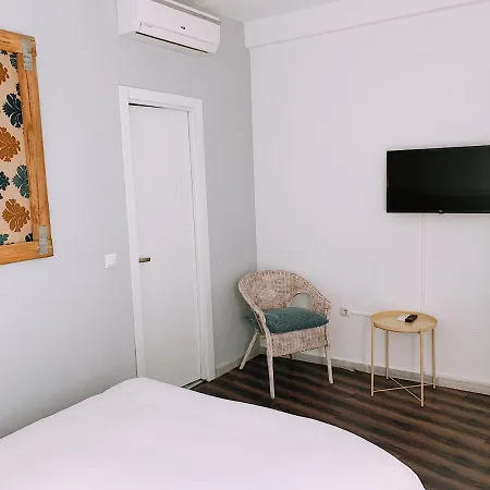 Guest house Boutike Guesthouse 2*
